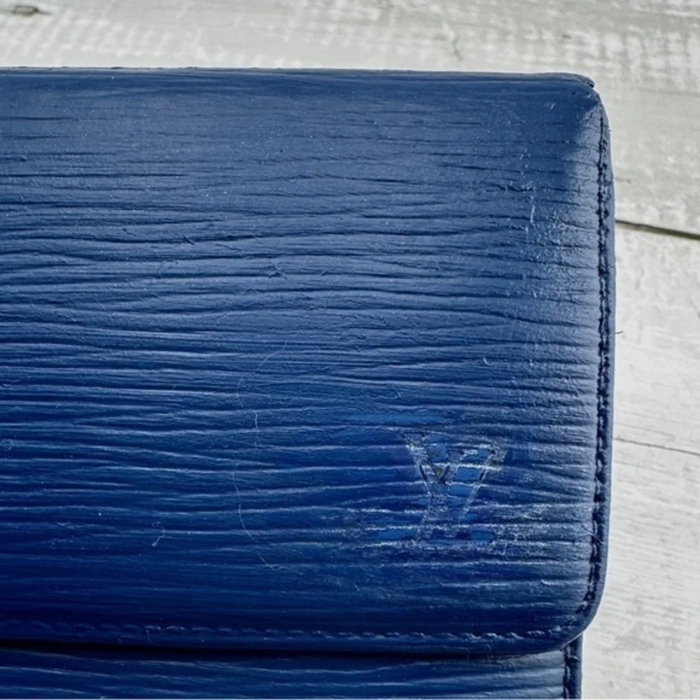 Louis Vuitton authentic louis